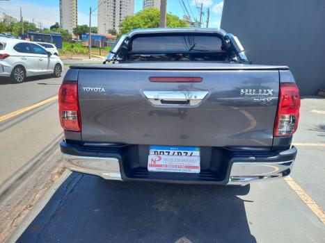 TOYOTA Hilux Caminhonete 2.8 16V SRV 4X4 DIESEL CABINE DUPLA AUTOMTICO, Foto 14