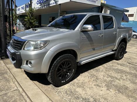 TOYOTA Hilux Caminhonete 3.0 4P 4X4 SRV TURBO DIESEL CABINE DUPLA AUTOMTICO, Foto 1