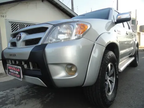 TOYOTA Hilux Caminhonete 3.0 4P SR 4X4 TURBO DIESEL CABINE DUPLA, Foto 4