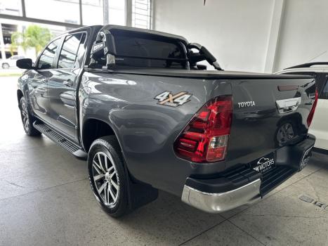 TOYOTA Hilux Caminhonete 2.8 16V SRV 4X4 DIESEL CABINE DUPLA AUTOMTICO, Foto 9