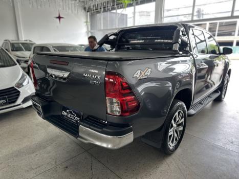 TOYOTA Hilux Caminhonete 2.8 16V SRV 4X4 DIESEL CABINE DUPLA AUTOMTICO, Foto 11