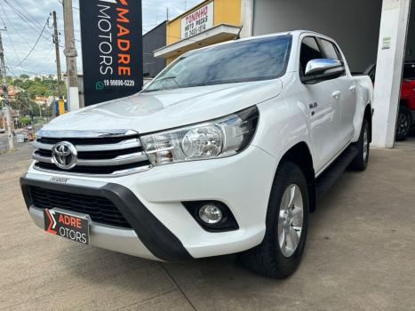 TOYOTA Hilux Caminhonete 2.7 16V 4P SRV FLEX CABINE DUPLA AUTOMTICO, Foto 2