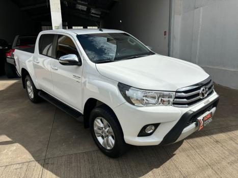 TOYOTA Hilux Caminhonete 2.7 16V 4P SRV FLEX CABINE DUPLA AUTOMTICO, Foto 3