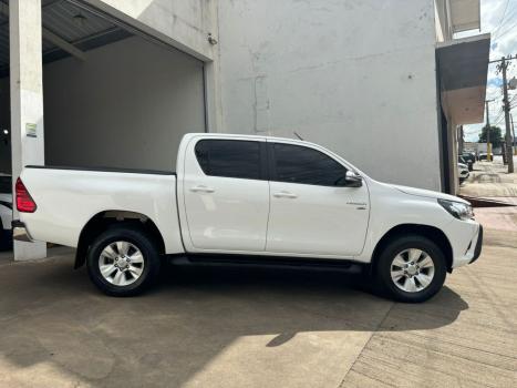 TOYOTA Hilux Caminhonete 2.7 16V 4P SRV FLEX CABINE DUPLA AUTOMTICO, Foto 5