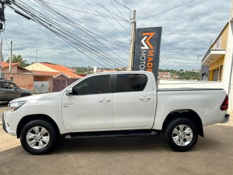 TOYOTA Hilux Caminhonete 2.7 16V 4P SRV FLEX CABINE DUPLA AUTOMTICO, Foto 6