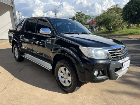 TOYOTA Hilux Caminhonete 2.7 16V 4P SRV FLEX 4X4  CABINE DUPLA AUTOMTICO, Foto 1