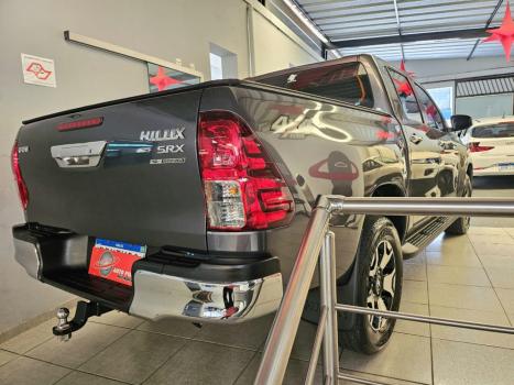 TOYOTA Hilux Caminhonete 2.8 16V SRX 50 ANOS 4X4 TURBO DIESEL CABINE DUPLA AUTOMTICO, Foto 5