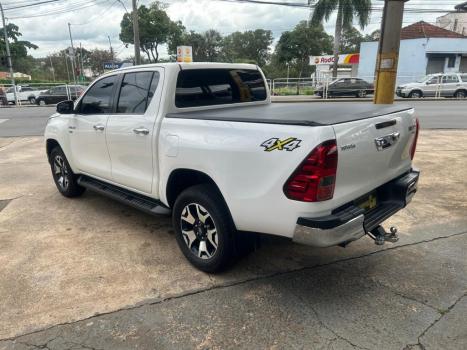 TOYOTA Hilux Caminhonete 2.7 16V 4P SRV FLEX 4X4  CABINE DUPLA AUTOMTICO, Foto 2