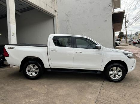 TOYOTA Hilux Caminhonete 2.8 16V SRV 4X4 DIESEL CABINE DUPLA AUTOMTICO, Foto 6