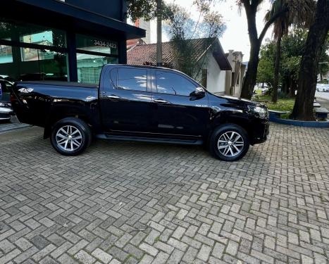 TOYOTA Hilux Caminhonete 2.8 16V SRV 4X4 DIESEL CABINE DUPLA AUTOMTICO, Foto 3