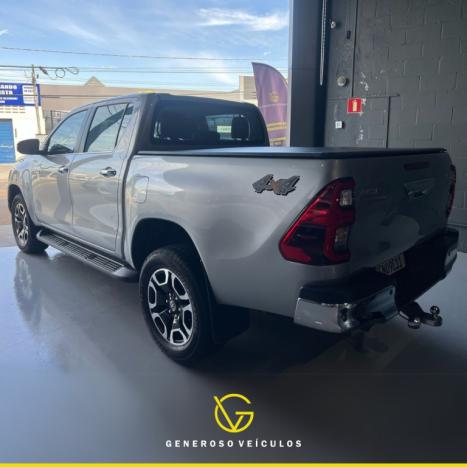 TOYOTA Hilux Caminhonete 2.8 16V 4P SRX DIESEL CABINE DUPLA, Foto 4