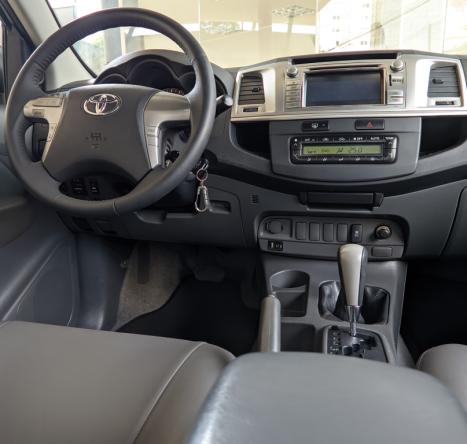 TOYOTA Hilux Caminhonete 3.0 16V 4P 4X4 SRV TURBO DIESEL CABINE DUPLA AUTOMTICO, Foto 15