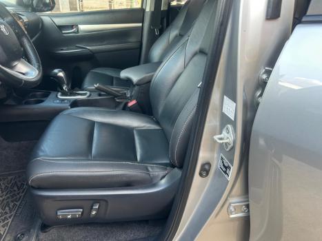 TOYOTA Hilux Caminhonete 2.8 16V SRV 4X4 DIESEL CABINE DUPLA AUTOMTICO, Foto 9