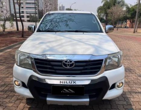TOYOTA Hilux Caminhonete 2.7 16V 4P SRV FLEX 4X4  CABINE DUPLA AUTOMTICO, Foto 1