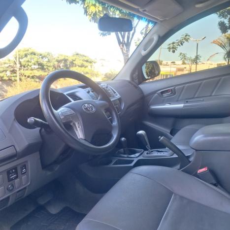 TOYOTA Hilux Caminhonete 2.7 16V 4P SRV FLEX 4X4  CABINE DUPLA AUTOMTICO, Foto 7
