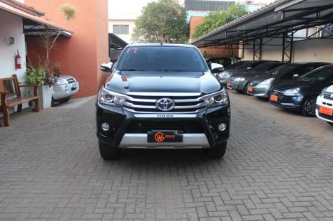TOYOTA Hilux Caminhonete 2.8 16V SRX 4X4 TURBO DIESEL CABINE DUPLA AUTOMTICO, Foto 2