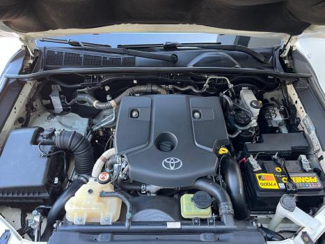 TOYOTA Hilux Caminhonete 2.8 16V SRV 4X4 DIESEL CABINE DUPLA AUTOMTICO, Foto 7