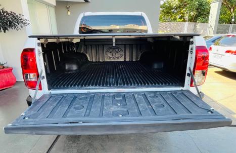 TOYOTA Hilux Caminhonete 2.8 16V SRV 4X4 DIESEL CABINE DUPLA AUTOMTICO, Foto 8