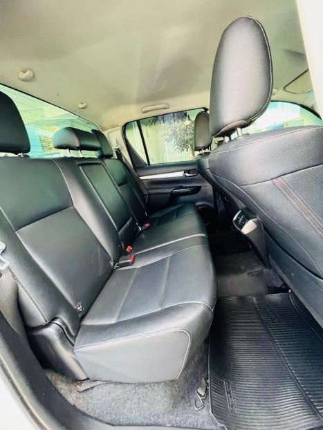 TOYOTA Hilux Caminhonete 2.8 16V SRV 4X4 DIESEL CABINE DUPLA AUTOMTICO, Foto 18