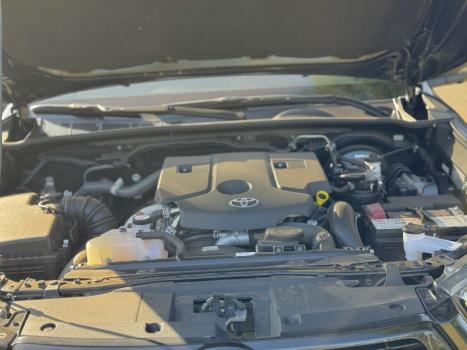 TOYOTA Hilux Caminhonete 2.8 16V SRX 4X4 TURBO DIESEL CABINE DUPLA AUTOMTICO, Foto 18