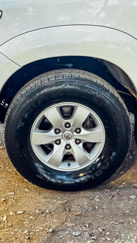 TOYOTA Hilux Caminhonete 2.7 16V 4P SRV FLEX CABINE DUPLA AUTOMTICO, Foto 14