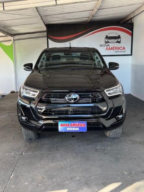 TOYOTA Hilux Caminhonete 2.8 16V SRX 4X4 TURBO DIESEL CABINE DUPLA AUTOMTICO, Foto 2