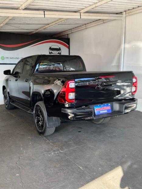 TOYOTA Hilux Caminhonete 2.8 16V SRX 4X4 TURBO DIESEL CABINE DUPLA AUTOMTICO, Foto 4
