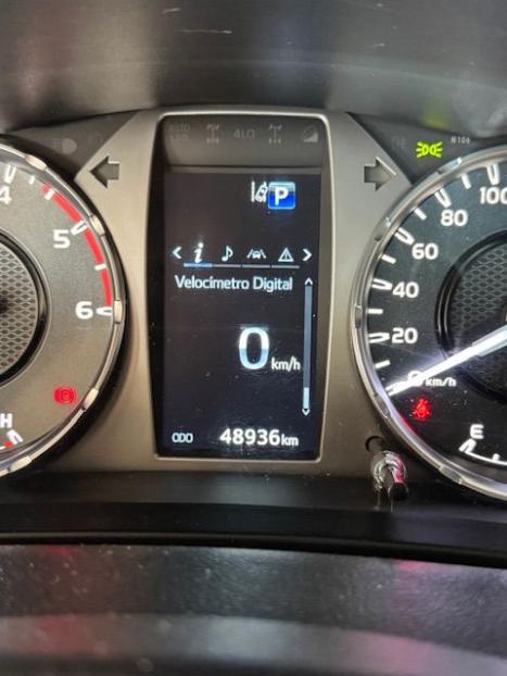 TOYOTA Hilux Caminhonete 2.8 16V SRX 4X4 TURBO DIESEL CABINE DUPLA AUTOMTICO, Foto 11