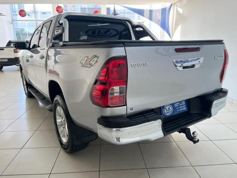 TOYOTA Hilux Caminhonete 2.7 16V 4P SR CABINE DUPLA AUTOMTICO, Foto 6