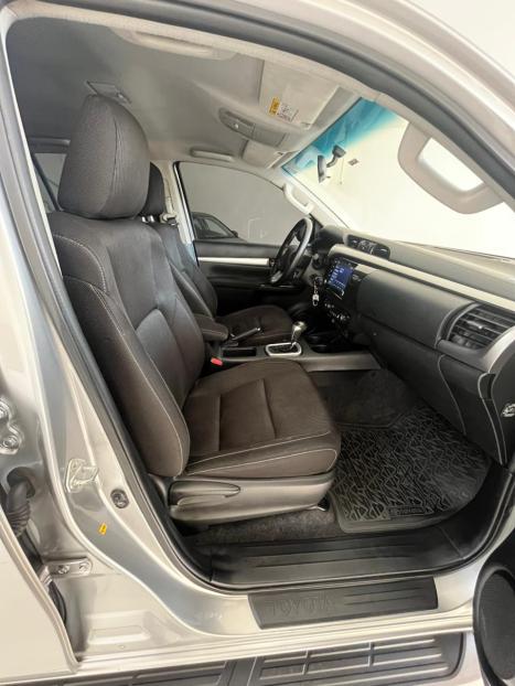 TOYOTA Hilux Caminhonete 2.7 16V 4P SR CABINE DUPLA AUTOMTICO, Foto 9