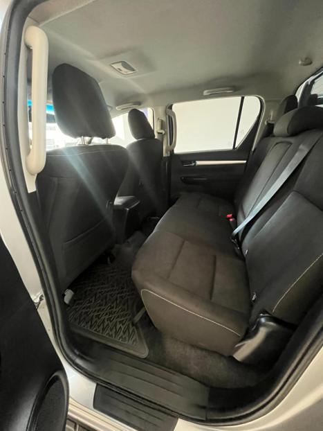 TOYOTA Hilux Caminhonete 2.7 16V 4P SR CABINE DUPLA AUTOMTICO, Foto 11
