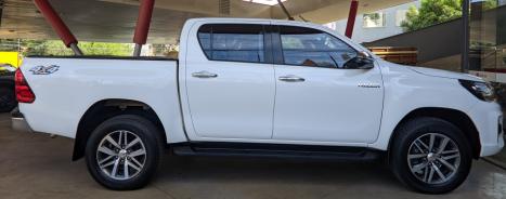 TOYOTA Hilux Caminhonete 2.8 16V SRV 4X4 DIESEL CABINE DUPLA AUTOMTICO, Foto 8