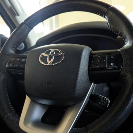 TOYOTA Hilux Caminhonete 2.8 16V SRV 4X4 DIESEL CABINE DUPLA AUTOMTICO, Foto 18