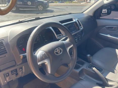 TOYOTA Hilux Caminhonete 2.7 16V 4P SR FLEX CABINE DUPLA AUTOMTICO, Foto 9