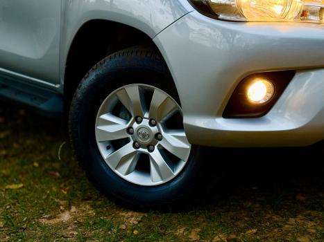 TOYOTA Hilux Caminhonete 2.7 16V 4P SR FLEX CABINE DUPLA, Foto 4