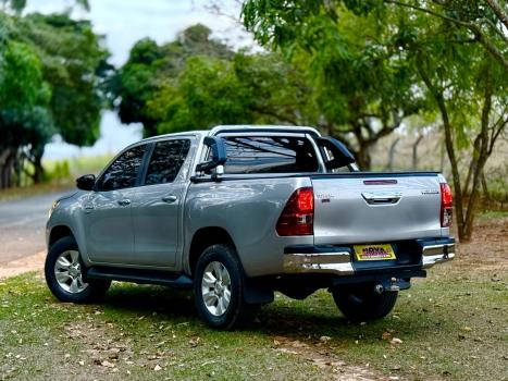 TOYOTA Hilux Caminhonete 2.7 16V 4P SR FLEX CABINE DUPLA, Foto 7