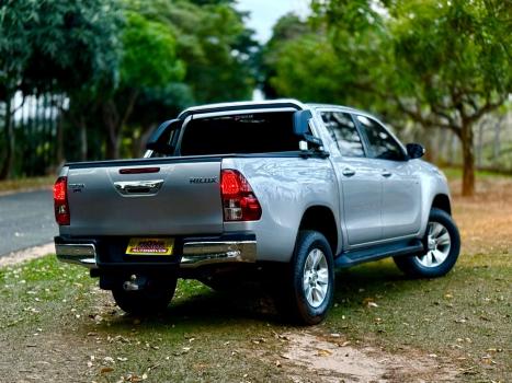 TOYOTA Hilux Caminhonete 2.7 16V 4P SR FLEX CABINE DUPLA, Foto 9