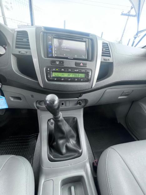 TOYOTA Hilux Caminhonete 3.0 16V 4P SRV TURBO DIESEL CABINE DUPLA, Foto 9