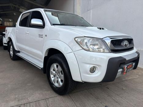 TOYOTA Hilux Caminhonete 3.0 16V 4P 4X4 SRV TURBO DIESEL CABINE DUPLA AUTOMTICO, Foto 1