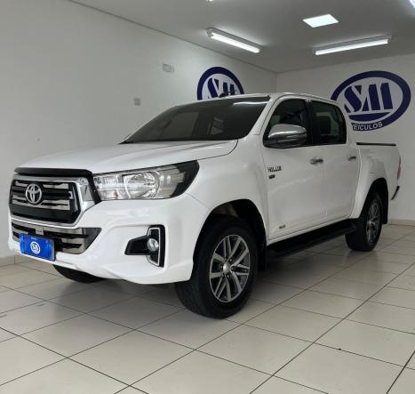 TOYOTA Hilux Caminhonete 2.7 16V 4P SRV FLEX CABINE DUPLA AUTOMTICO, Foto 1