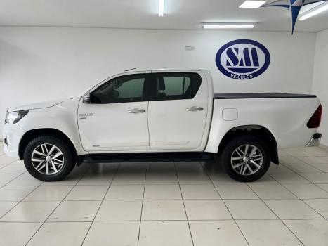 TOYOTA Hilux Caminhonete 2.7 16V 4P SRV FLEX CABINE DUPLA AUTOMTICO, Foto 2
