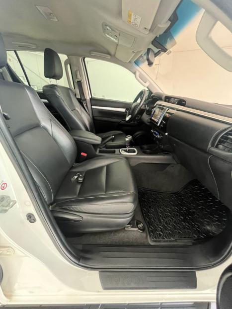 TOYOTA Hilux Caminhonete 2.7 16V 4P SRV FLEX CABINE DUPLA AUTOMTICO, Foto 9