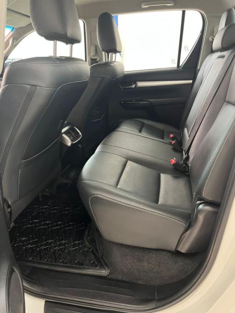 TOYOTA Hilux Caminhonete 2.7 16V 4P SRV FLEX CABINE DUPLA AUTOMTICO, Foto 12