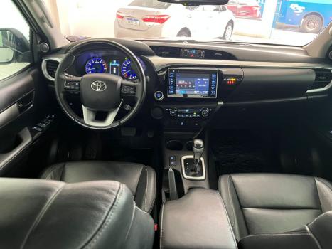 TOYOTA Hilux Caminhonete 2.7 16V 4P SRV FLEX CABINE DUPLA AUTOMTICO, Foto 13