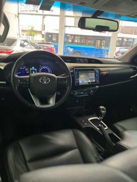 TOYOTA Hilux Caminhonete 2.7 16V 4P SRV FLEX CABINE DUPLA AUTOMTICO, Foto 14