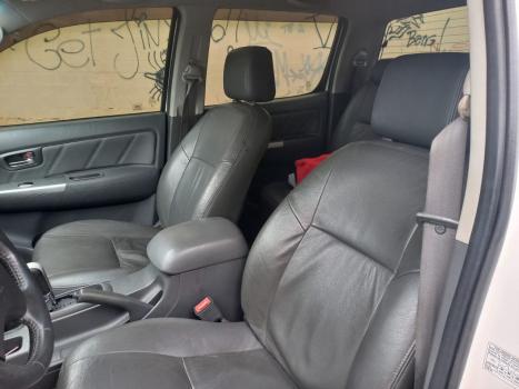 TOYOTA Hilux Caminhonete 2.7 16V 4P SRV FLEX 4X4  CABINE DUPLA AUTOMTICO, Foto 14