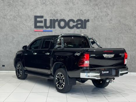 TOYOTA Hilux Caminhonete 2.8 16V SRV 4X4 DIESEL CABINE DUPLA AUTOMTICO, Foto 4