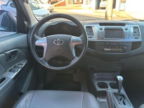 TOYOTA Hilux Caminhonete 2.7 16V 4P SRV FLEX CABINE DUPLA AUTOMTICO, Foto 17