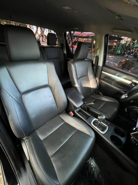 TOYOTA Hilux Caminhonete 2.8 16V SRX 4X4 TURBO DIESEL CABINE DUPLA AUTOMTICO, Foto 15