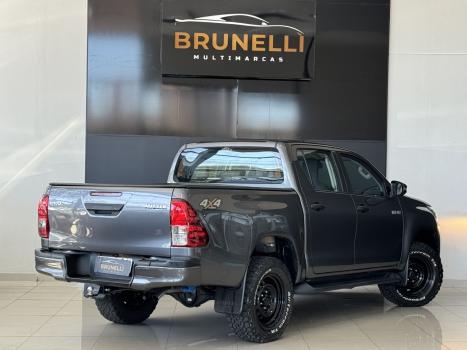 TOYOTA Hilux Caminhonete 2.8 4P 4X4 DIESEL CABINE DUPLA, Foto 3